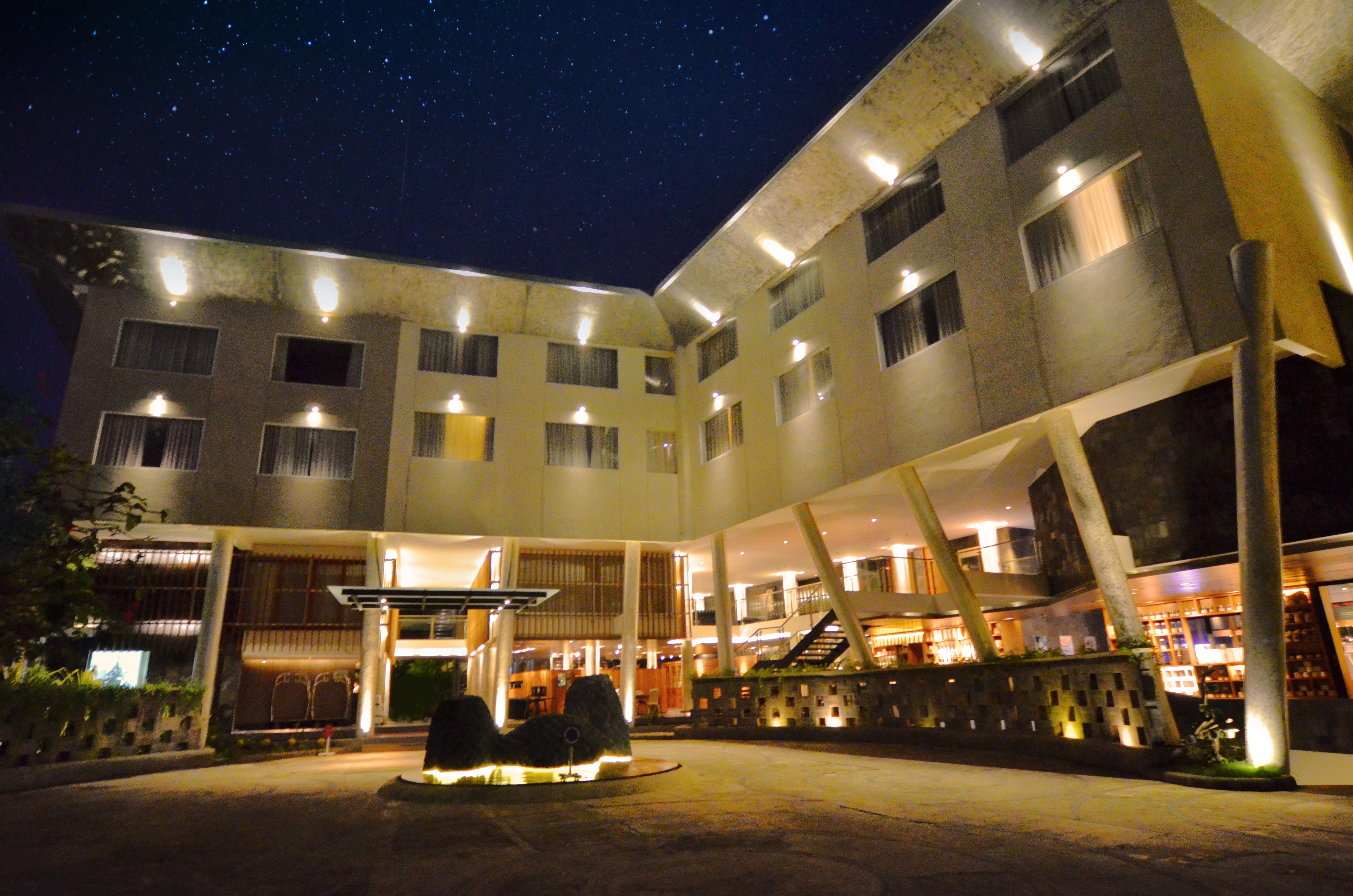 Hotel The 1O1 Bali Fontana Seminyak Legian Exterior foto