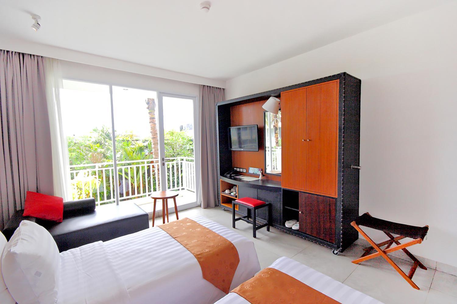 Hotel The 1O1 Bali Fontana Seminyak Legian Exterior foto