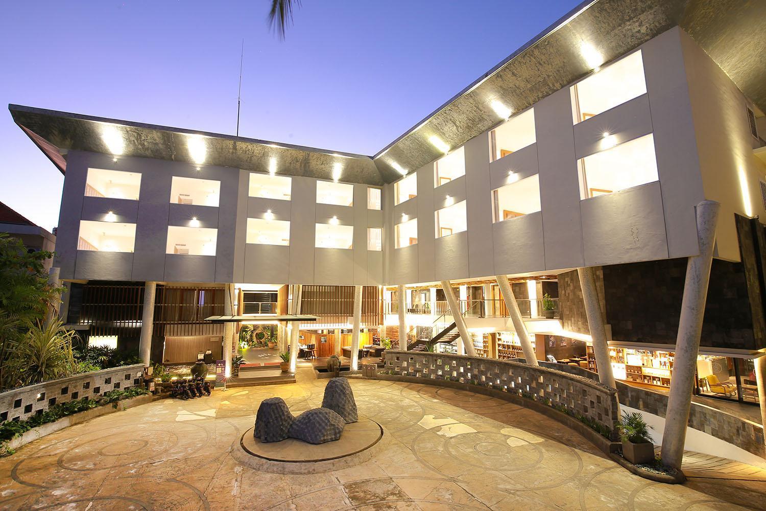 Hotel The 1O1 Bali Fontana Seminyak Legian Exterior foto