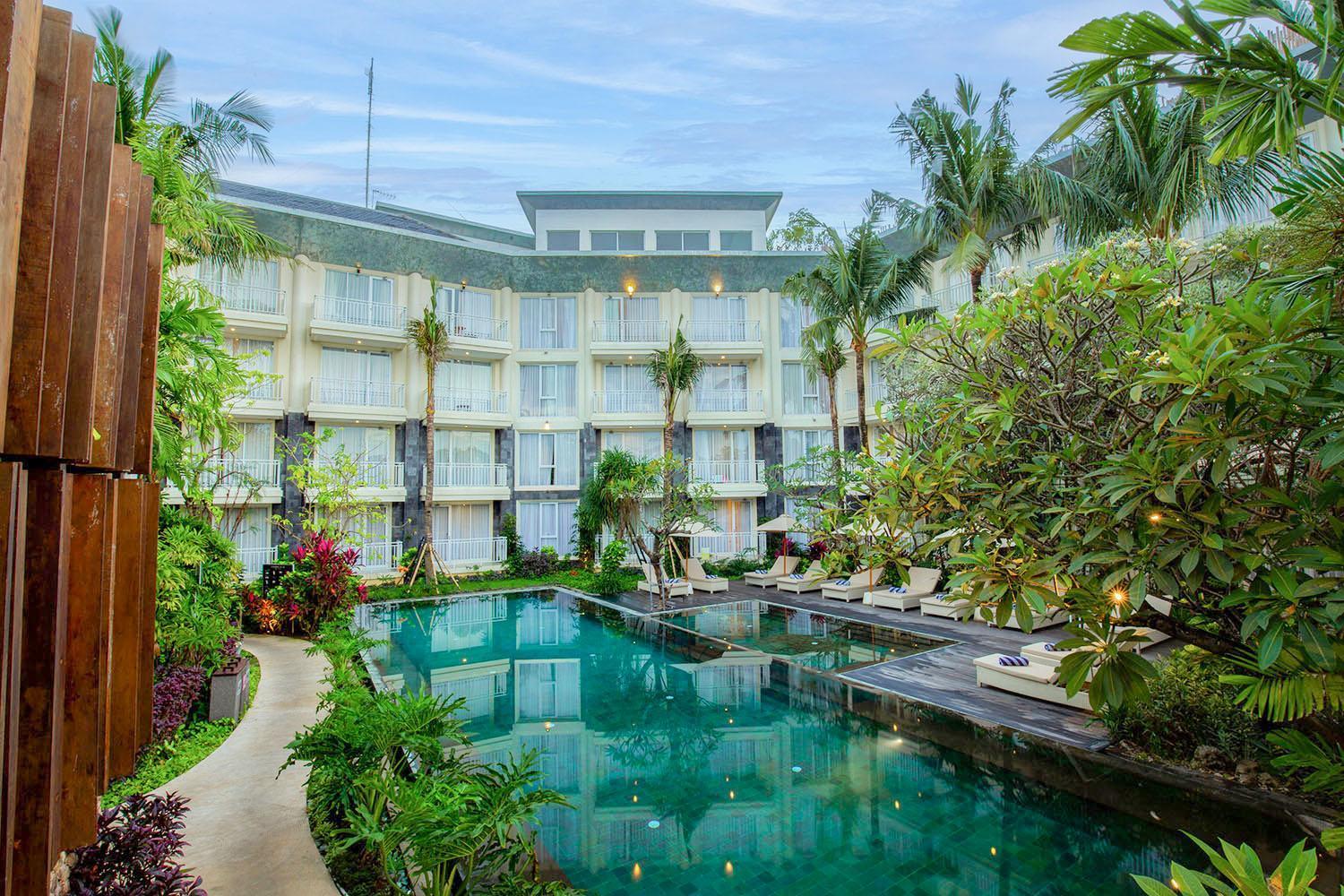 Hotel The 1O1 Bali Fontana Seminyak Legian Exterior foto